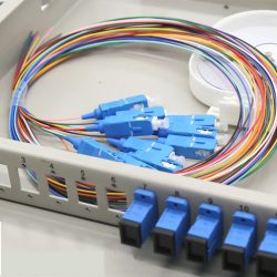 Hộp phối quang ODF 12FO gắn rack chính hãng, Dung lượng tối đa 12 sợi